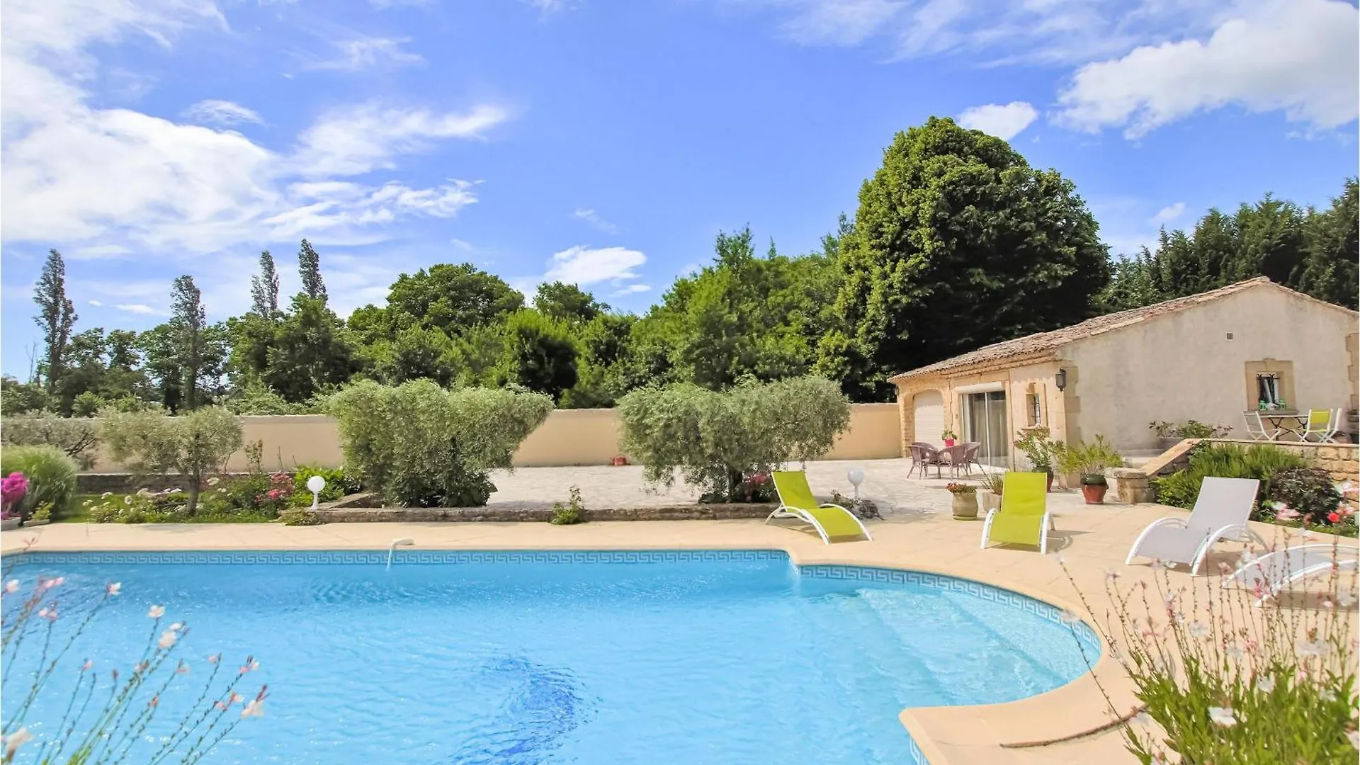 Stunning Home In Lancon De Provence With Wifi And Outdoor Swimming Pool בית נופש Lançon-Provence